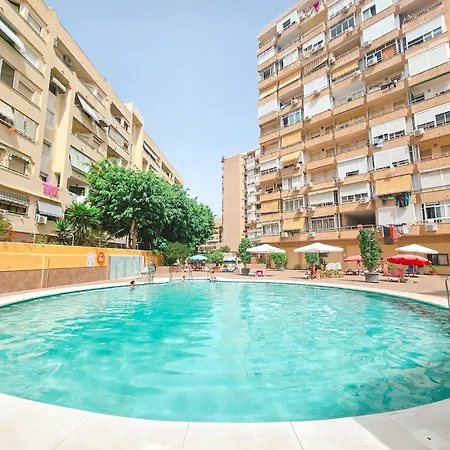 Skyline Estudio Con Piscina * 托雷莫利诺斯